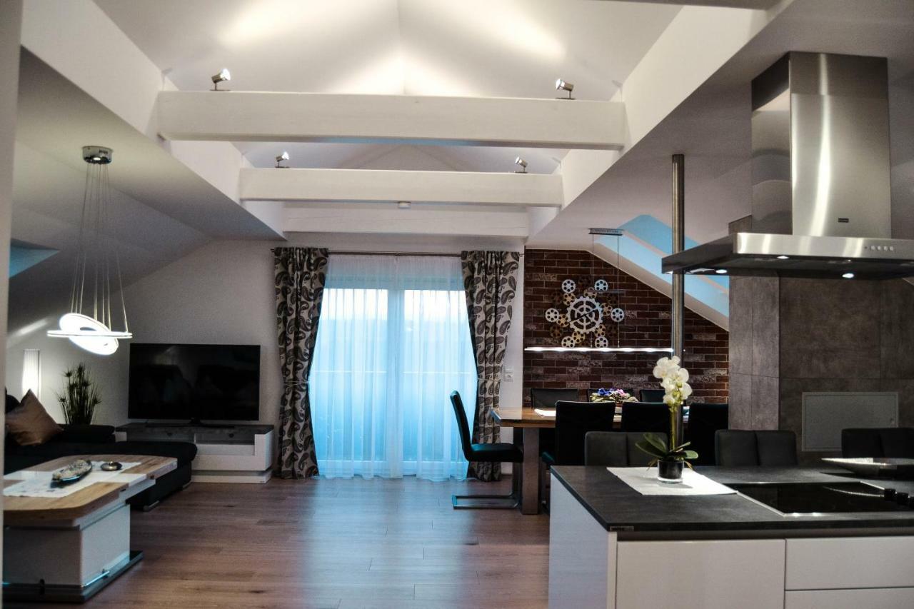 Tannenblick-Franken Apartamento Egloffstein Exterior foto